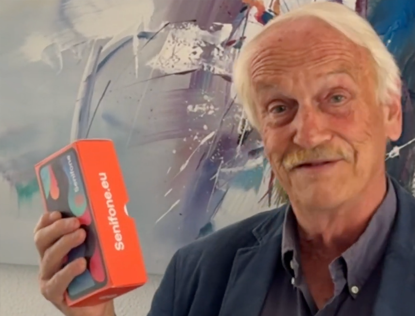 YouTube video review Senifone senioren smartphone
