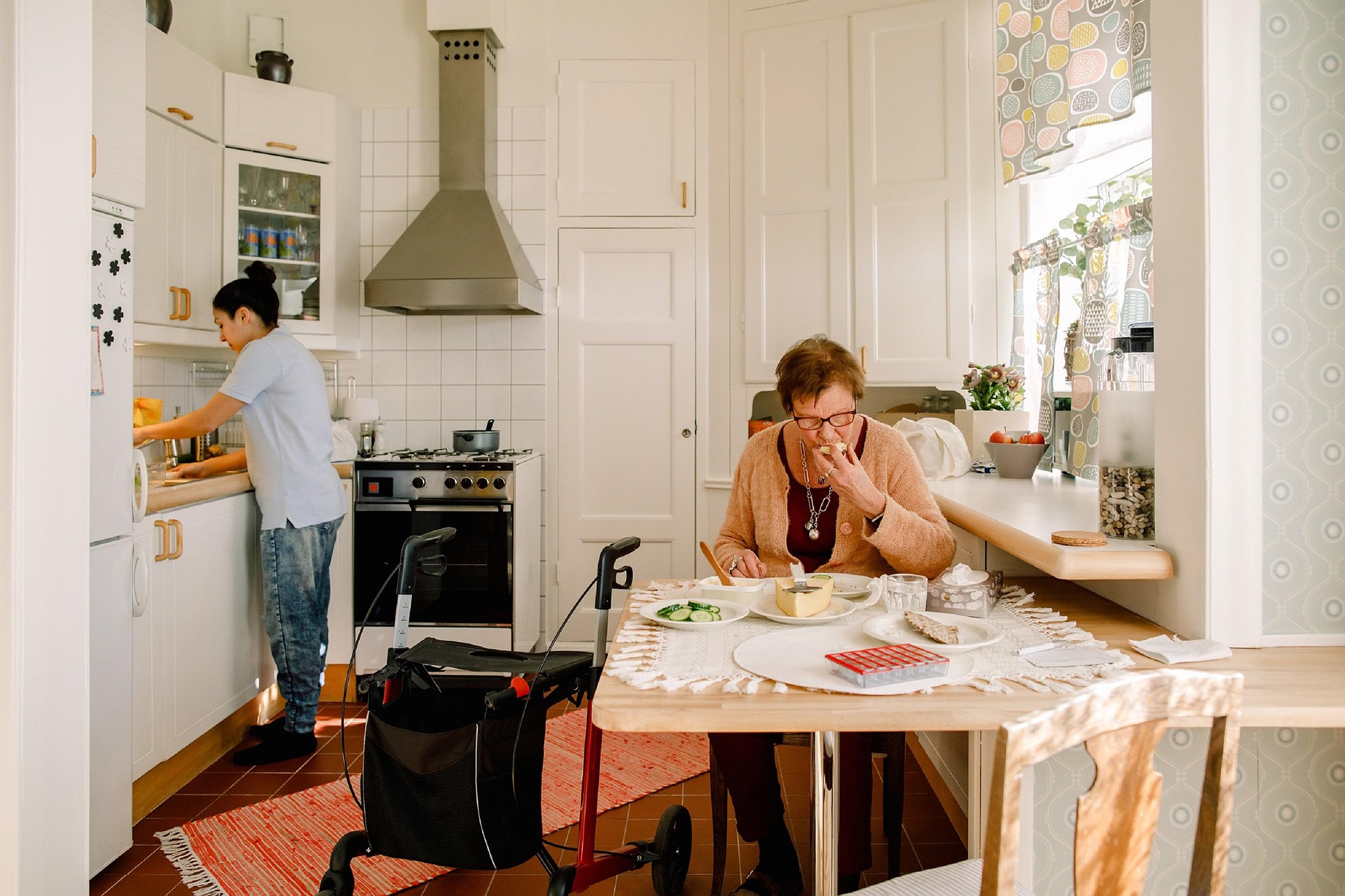 Wanneer thuis wonen niet meer lukt: wat is een gezinsvervangend tehuis?