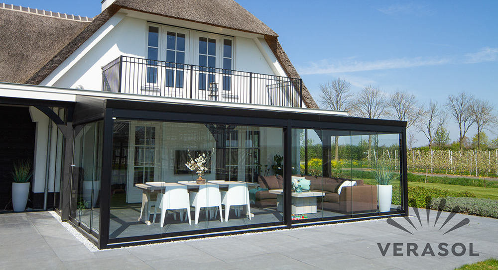 Lekker warm buiten zitten in de winter? Dat kan met een tuinkamer!